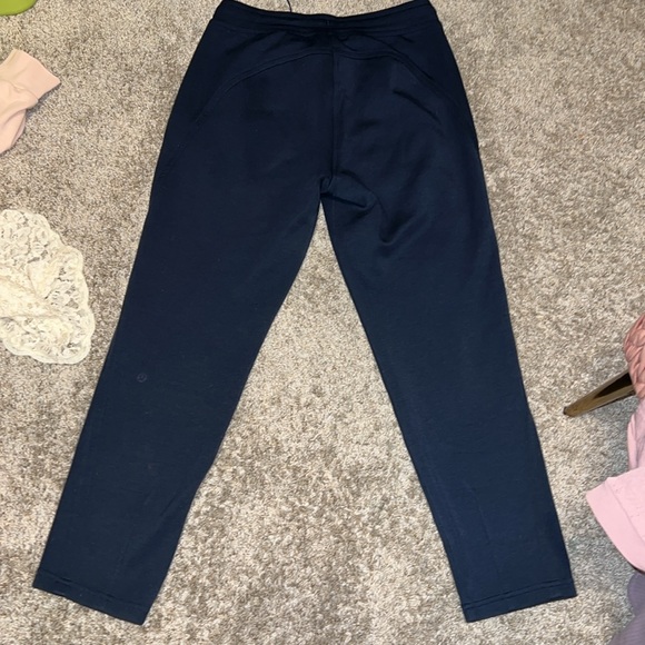 Lululemon City Sleek Sweatpant *28" True Navy Size 6 - Picture 7 of 12
